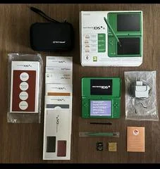 Carátula de Nintendo DSi XL Green Console