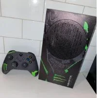 Carátula de Xbox Series S Monster Energy Edition Console