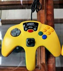 Carátula de High Frequency Turbo Wired Controller [Yellow]